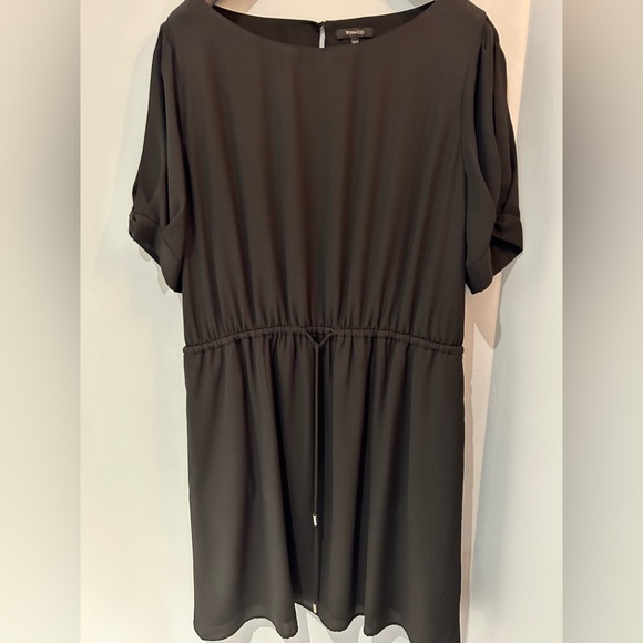 RW Dress - Picture 1 of 4